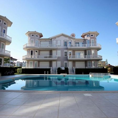 贝莱克Olympias Court B公寓 外观 照片